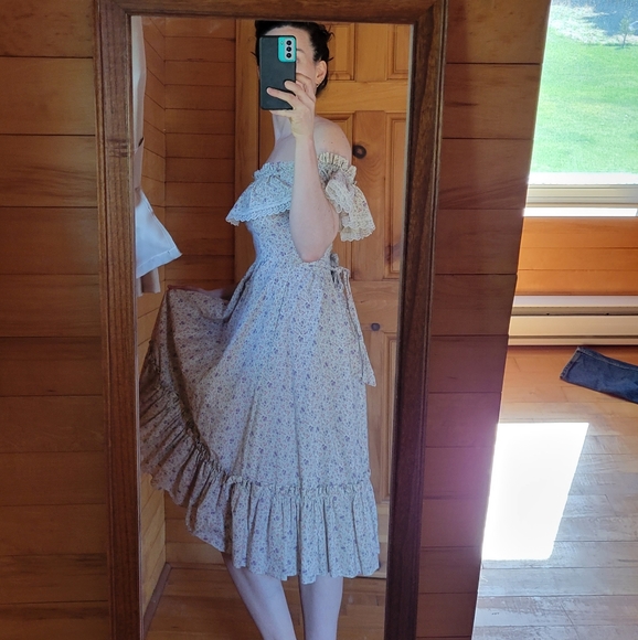 Gunne Sax Floral Dress - Picture 2 of 9